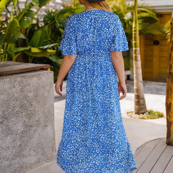 PLUS Blue Floral Butterfly Sleeve Maxi Dress - Picture 5 of 8